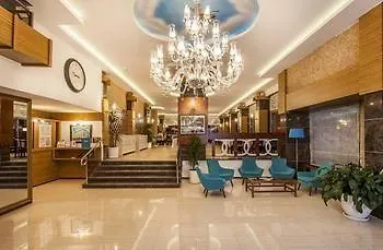 Parador Suite Hotel Отель 3*