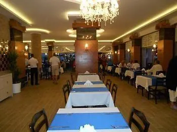 Parador Suite Hotel Отель