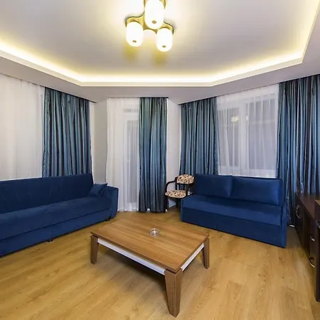 Отель Parador Suite Hotel 3*