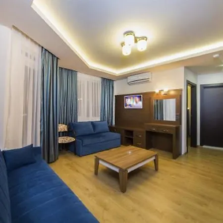Отель Parador Suite Hotel
