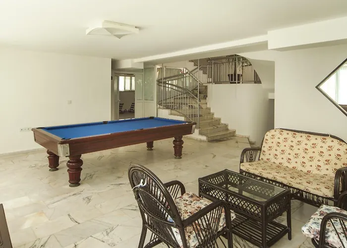 Hotell Parador Suite Hotel 3*