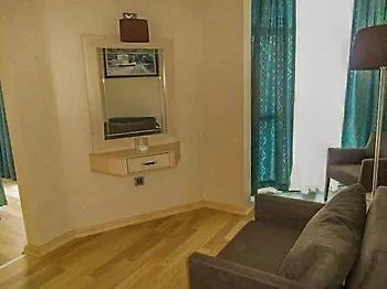 Parador Suite Hotel Hotell 3*