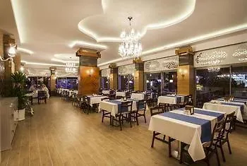 Parador Suite Hotel 3*