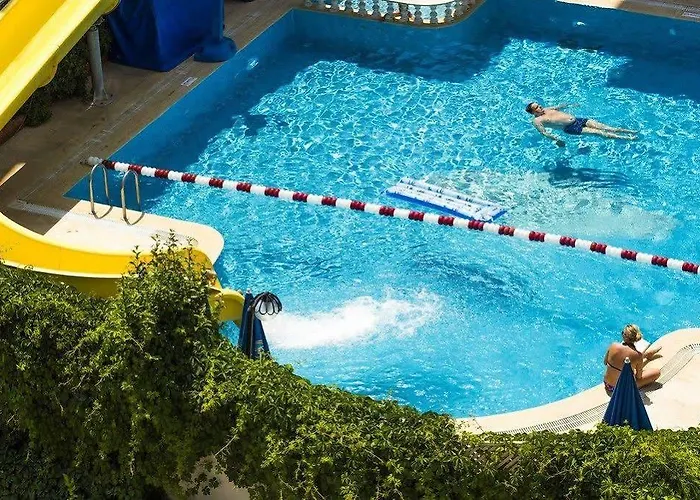 Hotell Parador Suite Hotel