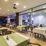 Parador Suite Hotel
