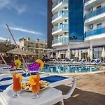 Parador Suite Hotel 3*