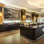 Parador Suite Hotel 3*