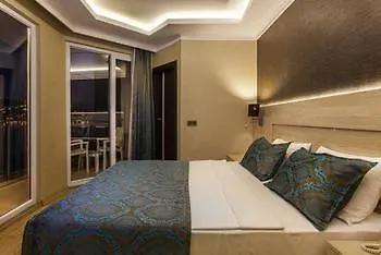 Parador Suite Hotel 호텔 알란야